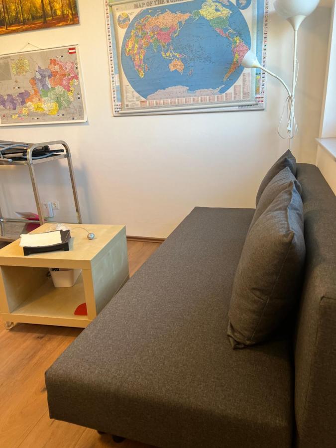 Ruhige Gruene Oase Bei Flughafen Schwechat Kültér fotó